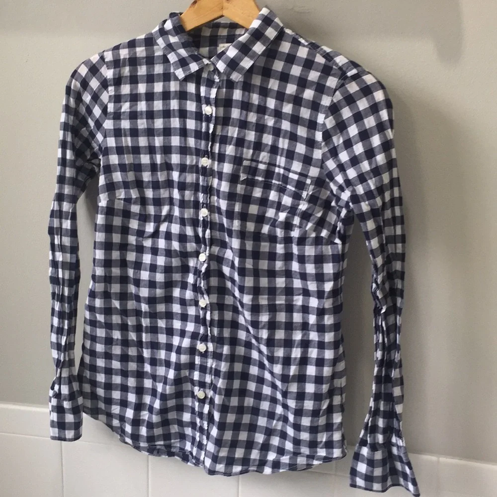 J. Crew The Perfect Shirt in navy gingham EUC